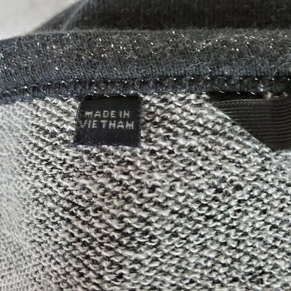 Guess Sweatshirt Embellished Black Silver  Sz Small - Picture 10 of 14